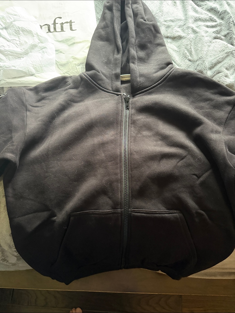 Comfrt Travel Essentials Womens Black Zip-Up Hoodie